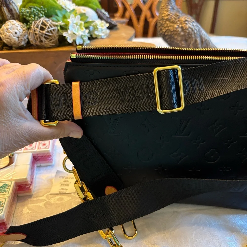 Luxury look Black Embossed Leather Crossbody with Gold Chain - Picture 2 of 5